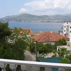 apartments-baric-trogir.splithotels.org/