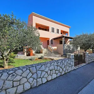  Apartman Lucy